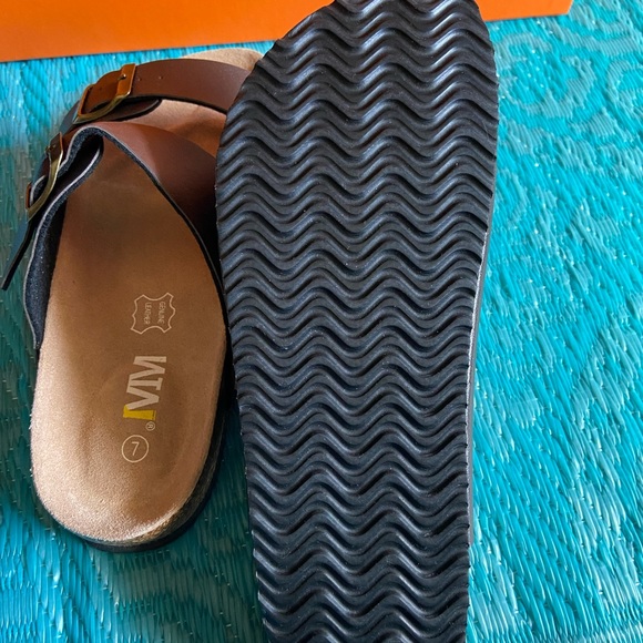 Sandals - Picture 6 of 8